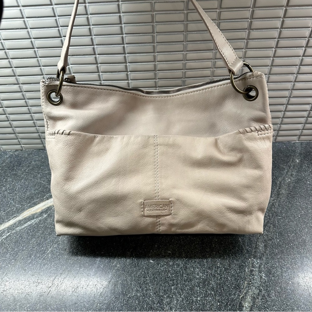 American Leather Company Davenport Hobo